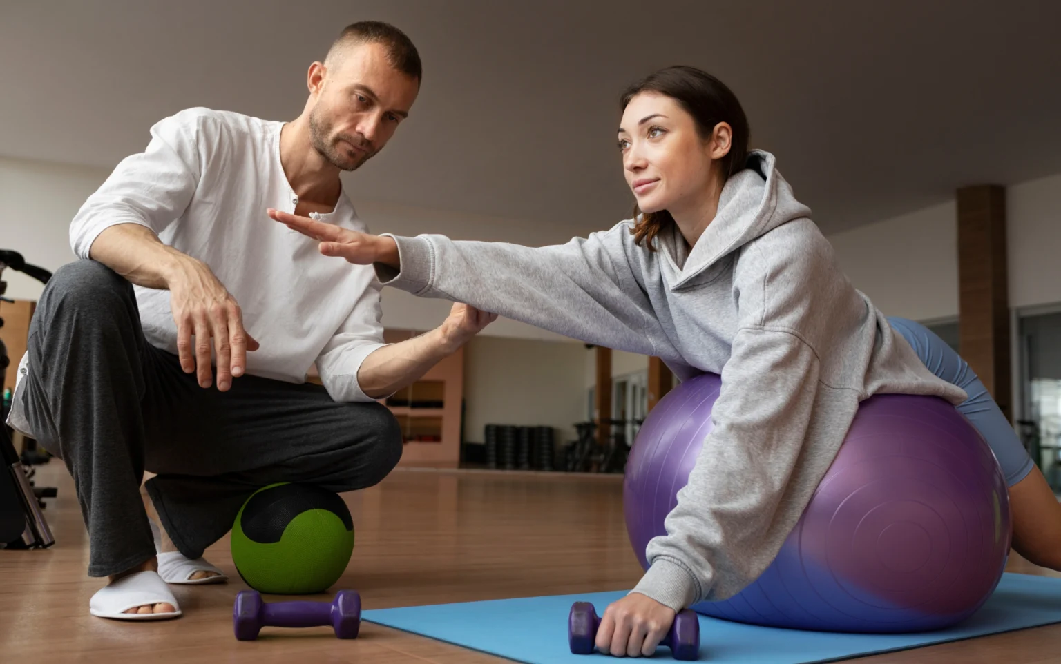 Structured rehabilitation with a physiotherapist